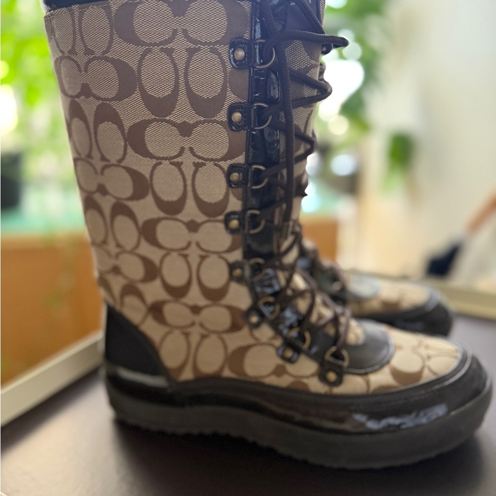 Coach Peggey Women's Tan and Black Boots